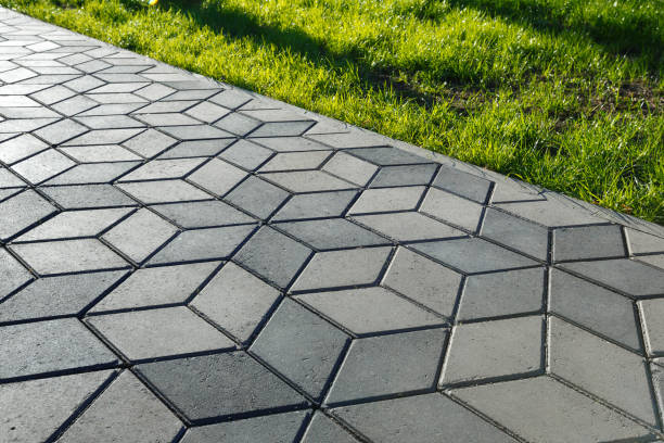 Best Custom Driveway Design and Paving in Wayne City, IL